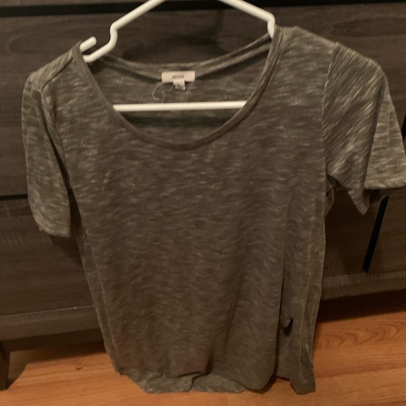 Tee - Picture 1 of 1